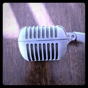 Metal vintage microphone looking belt buckle